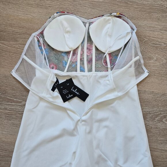 Remarkable Energy White Floral Embroidered Strapless Jumpsuit M New With Tags - Picture 13 of 17